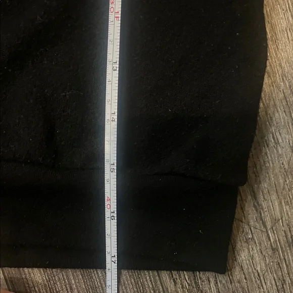 ALO Yoga Black YOGA Crop Hoodie - Picture 6 of 7